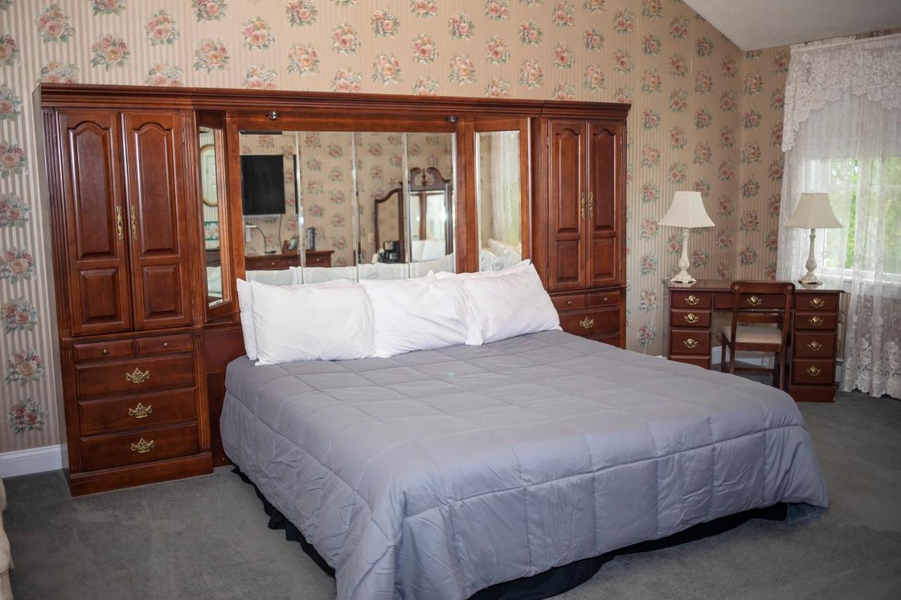 Longhouse Manor B&B Watkins Glen Ngoại thất bức ảnh
